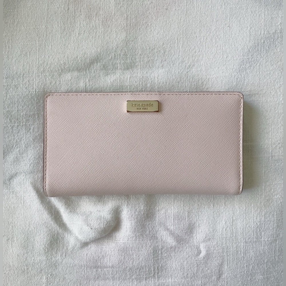 Kate Spade crosshatch leather bifold wallet: baby pink